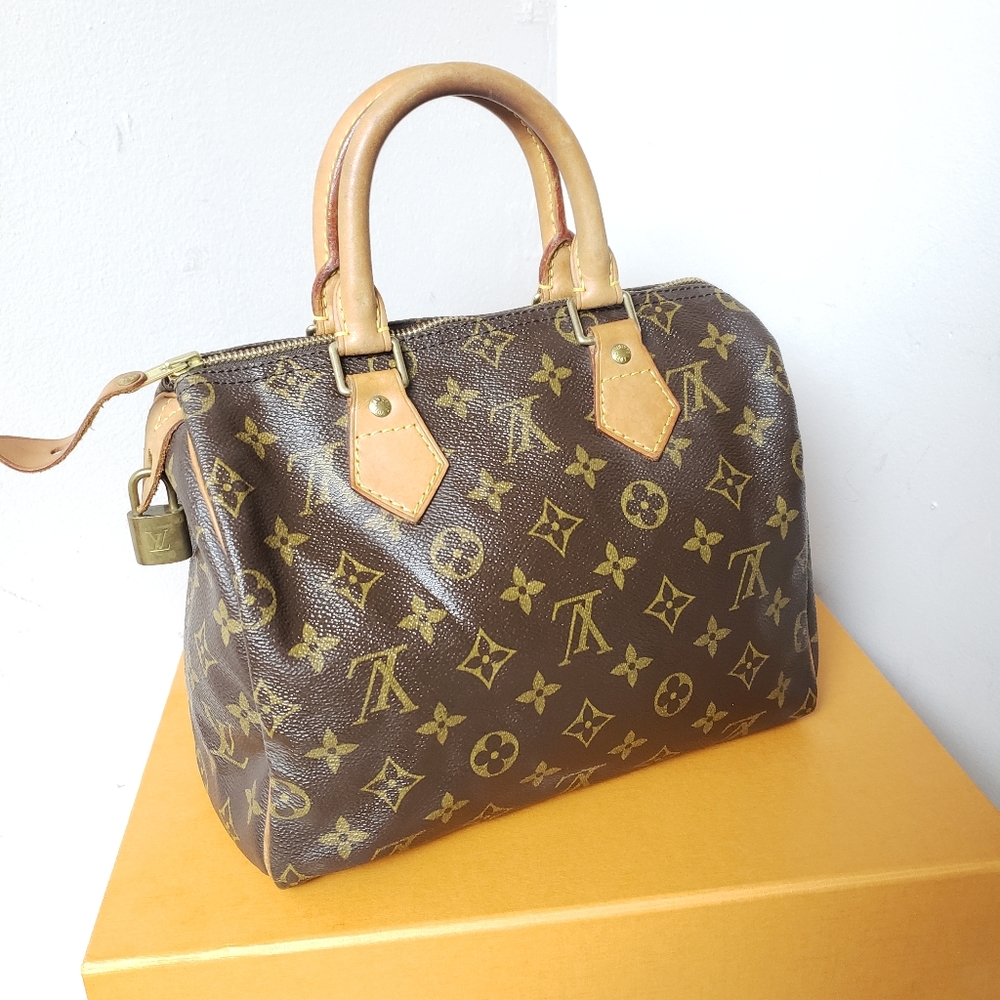 Authentic Louis Vuitton speedy 25